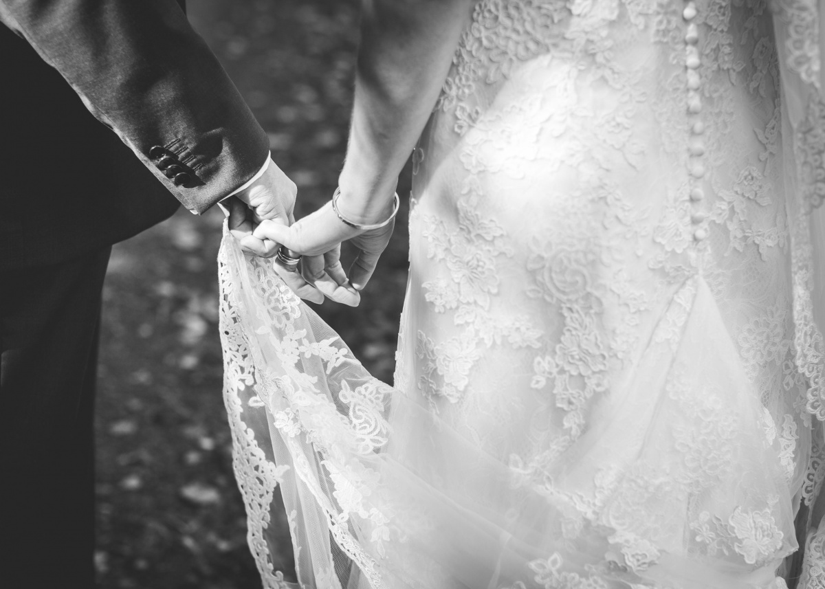 Ganz nah und vertraut: So fotografieren wir eure Hochzeit!