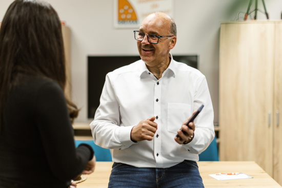 authentische Business-Portraits, die wirklich " knallen" Danke, Jasmin und Laura